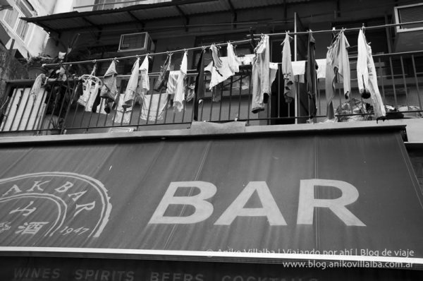 Bares y ropa al sol